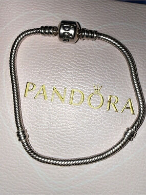 Authentic PANDORA Moments Barrel Clasp Snake Chain Bracelet